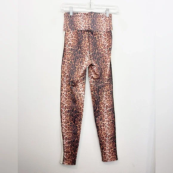 Beach Riot Leopard Leggings High Rise White Side Stripe Size Medium NWT - Picture 6 of 7
